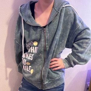 Smileywold trendy sweater, can be styled off shoulder with tags never worn b4!!